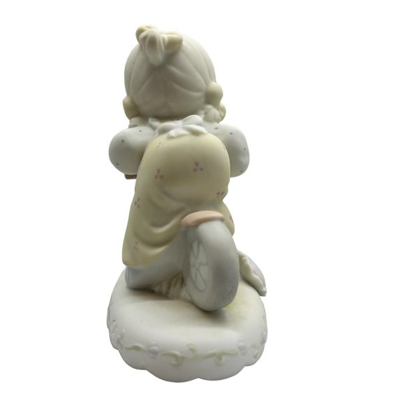 Precious Moments by Enesco Collector Growing in Grace Age 6 Birthday  136255 - Picture 7 of 12
